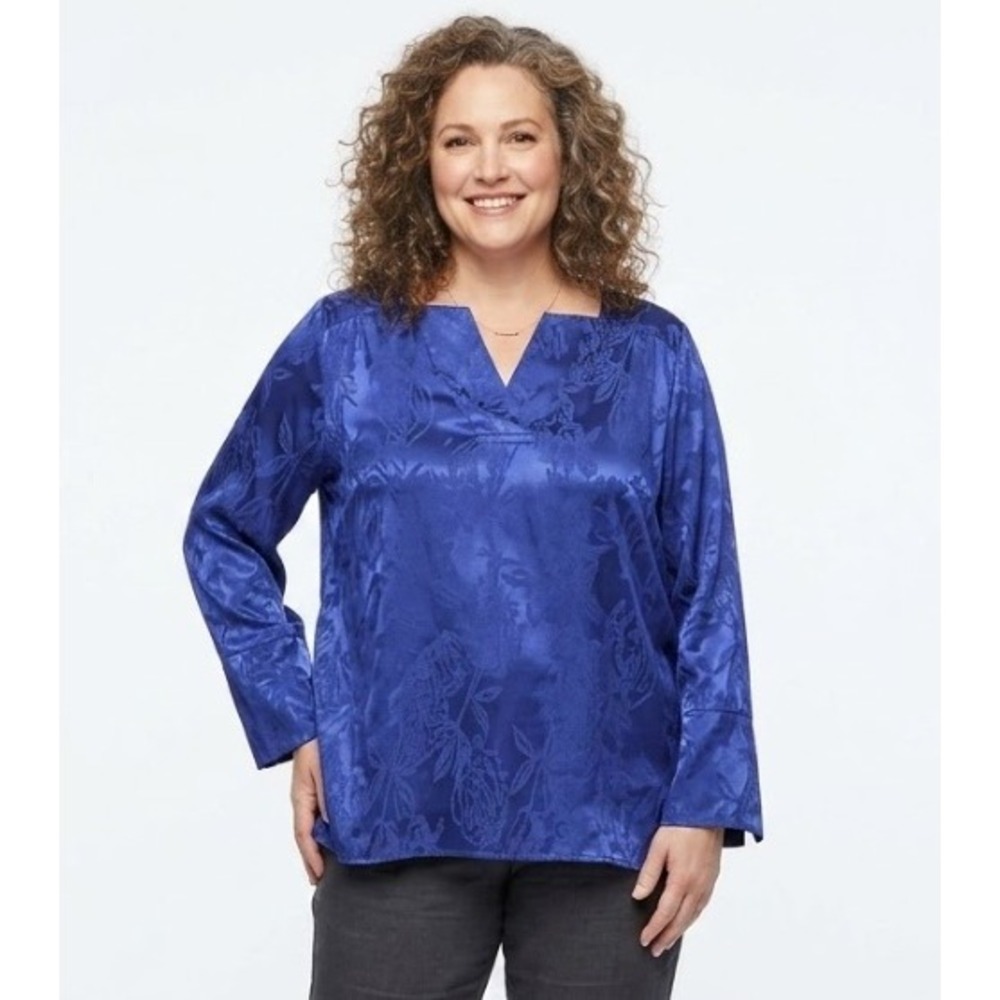 Chico's size 16/18 Blue Violet‎ Y Neck Long Sleeve Ultra Soft Flowy Blouse